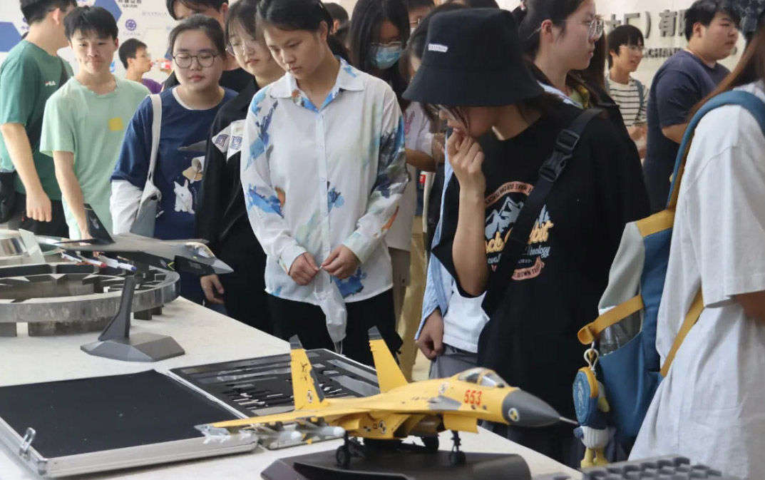 中国矿业大学（北京）研究生专业实践基地在中航试金石正式挂牌